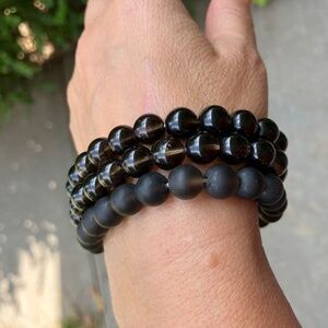 NWOT Elastic Matte Smoky Quartz Bracelet